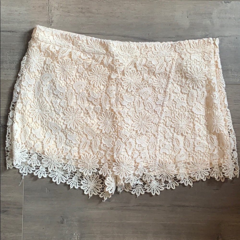 COPY - Zara lace skirt/short (skort)